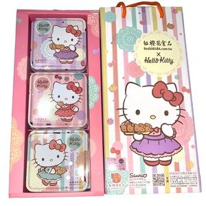 Hello Kitty Sanrio Sakura Cookie Tin set of 3